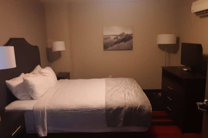 Room 6 of 29