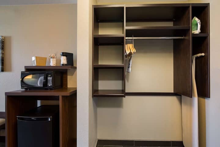 Room 13 of 29